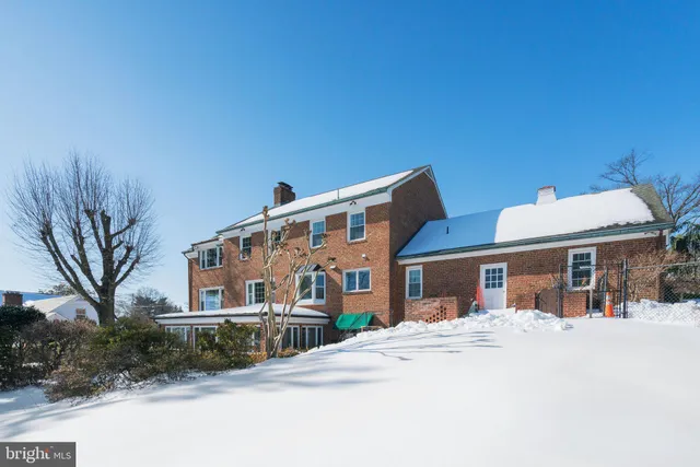 $6,975 | 513 Cathedral Drive, Alexandria, VA 22314