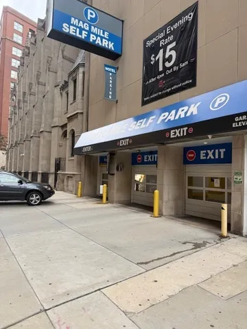 $32,000 | 111 East Chestnut Street, Unit P5B9, Chicago, IL 60611