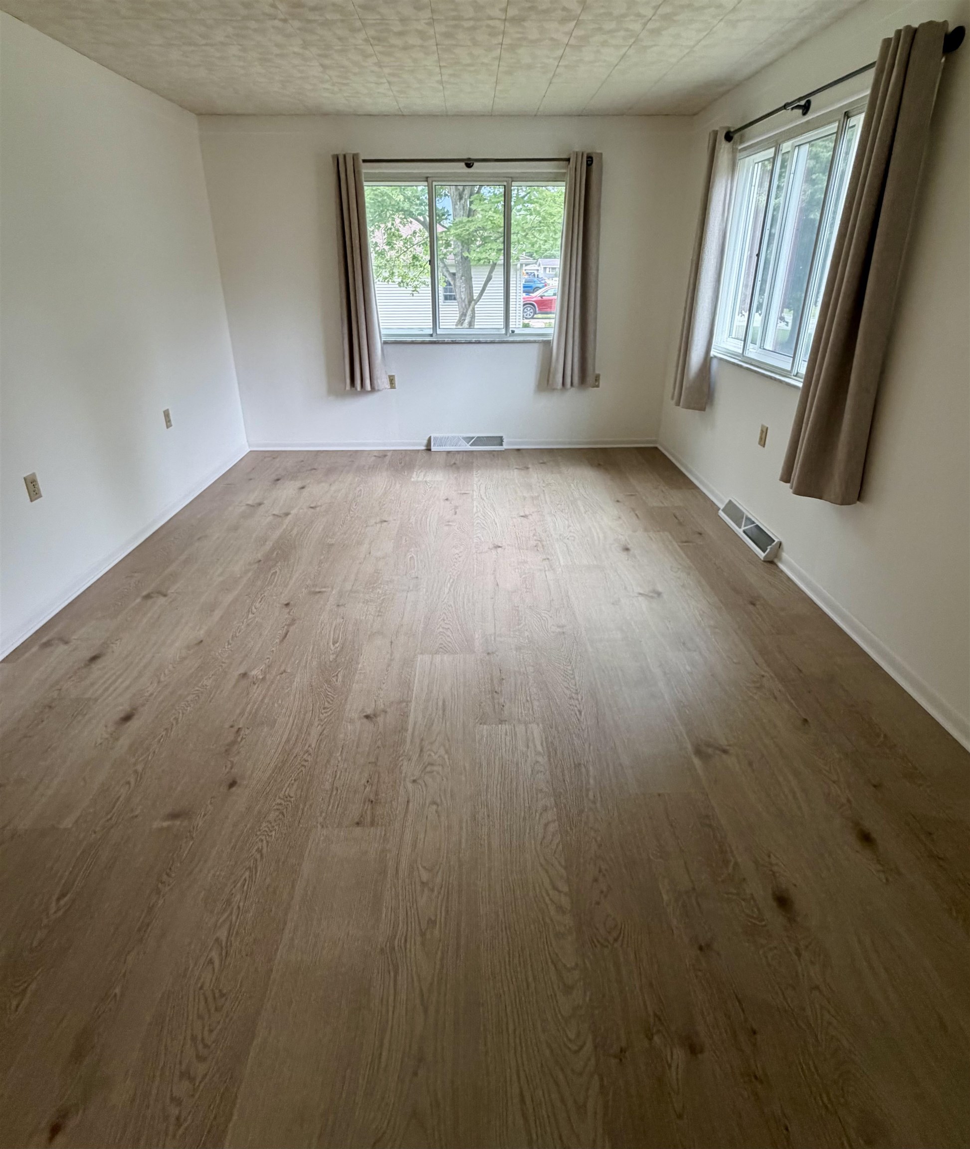 216 8th Street Pinconning, MI 48650 - Photo 8 of 29