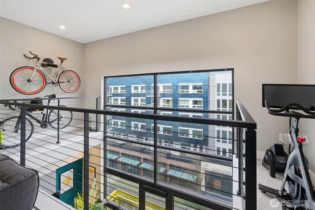 $9,000 | 615 East Pike Street, Unit 402, Seattle, WA 98122