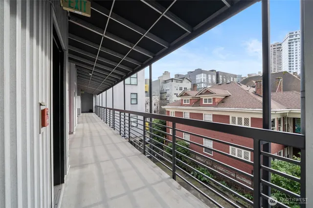 $9,000 | 615 East Pike Street, Unit 402, Seattle, WA 98122