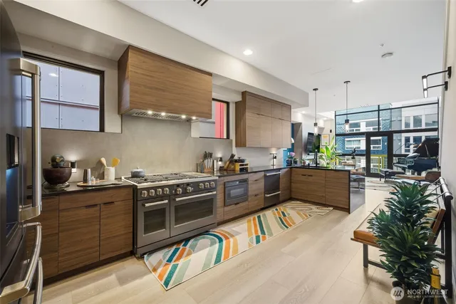 $9,000 | 615 East Pike Street, Unit 402, Seattle, WA 98122