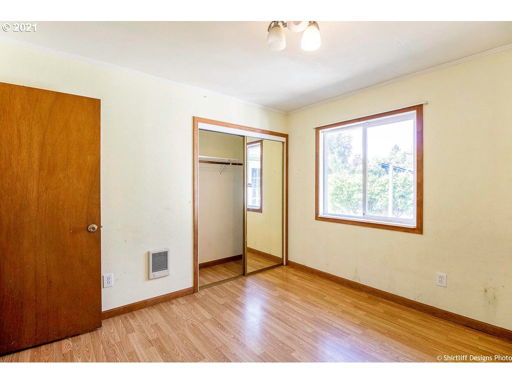 570 South 47th Street Springfield, OR 97478 - Photo 15 of 27
