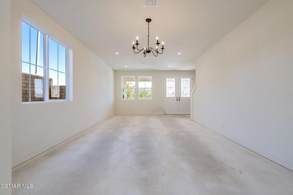4699 Summit Avenue Simi Valley, CA 93063 - Photo 13 of 64