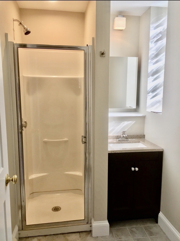 319 Spruce Street Chelsea, MA 02150 - Photo 11 of 34