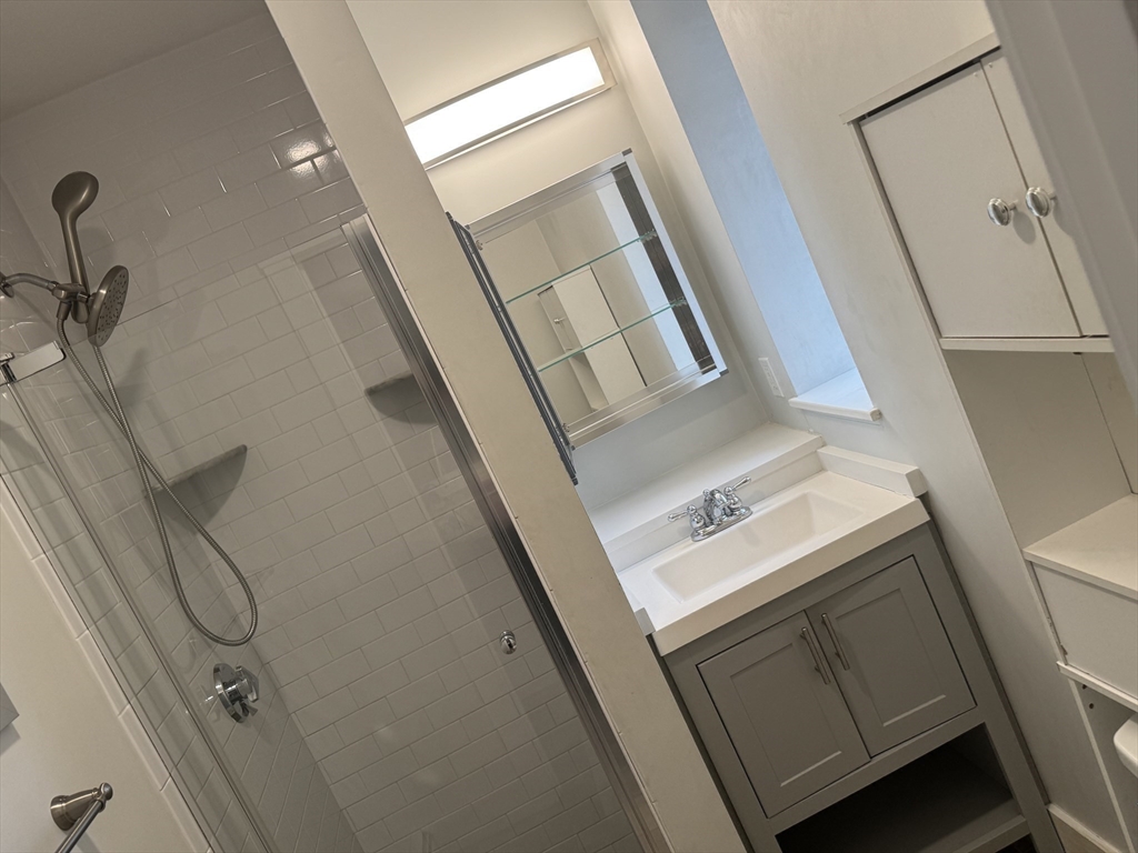 319 Spruce Street Chelsea, MA 02150 - Photo 22 of 34