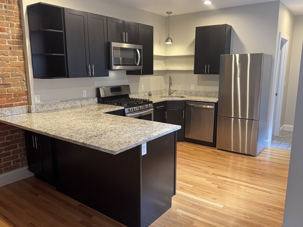 319 Spruce Street Chelsea, MA 02150 - Photo 3 of 34