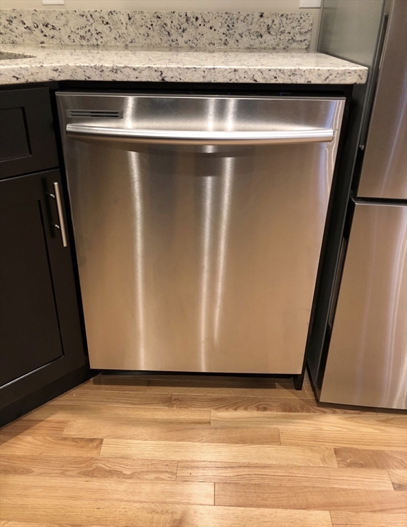 319 Spruce Street Chelsea, MA 02150 - Photo 6 of 34