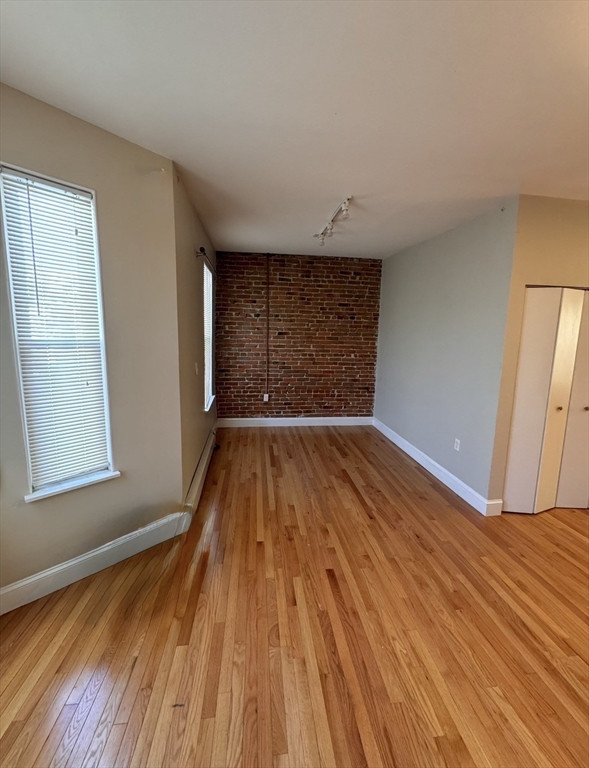 319 Spruce Street Chelsea, MA 02150 - Photo 8 of 34