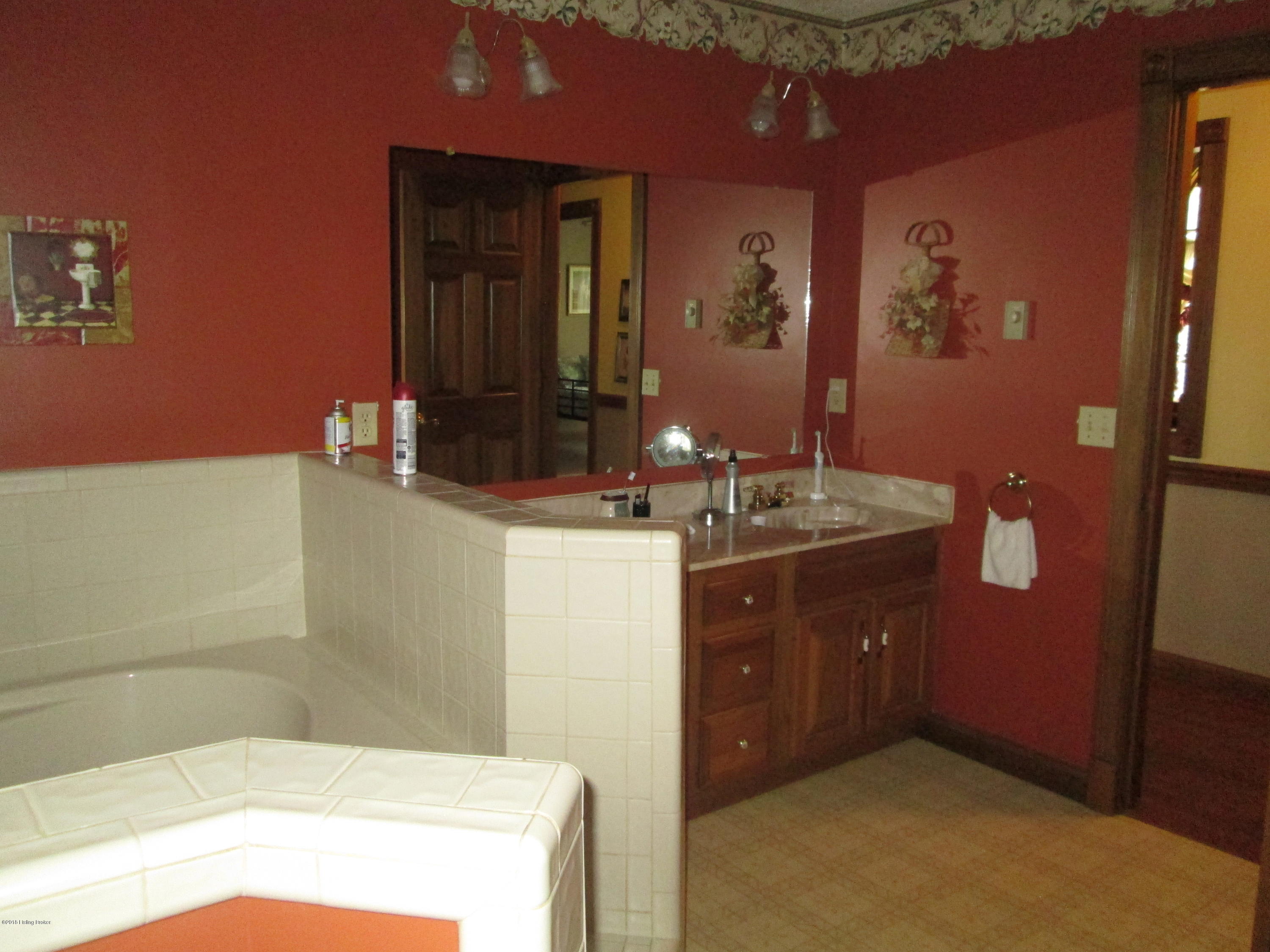 845 Croake Station Road Springfield, KY 40069 - Photo 14 of 28 IMG_5234_1
