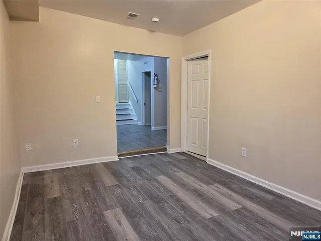 $2,255 | 18 Van Houten Street, Unit 2, Paterson, NJ 07505