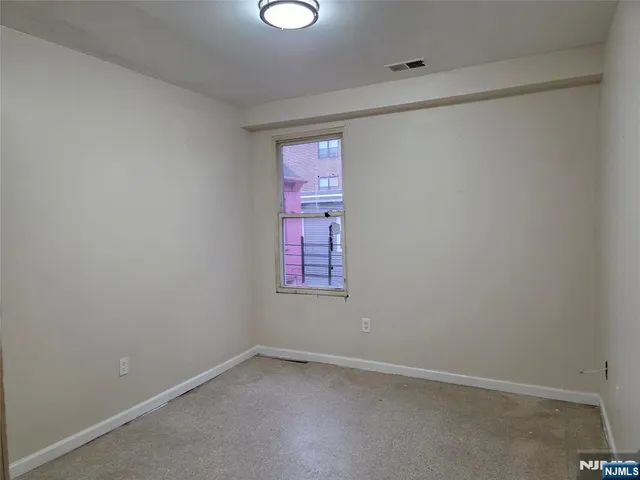 $2,255 | 18 Van Houten Street, Unit 2, Paterson, NJ 07505