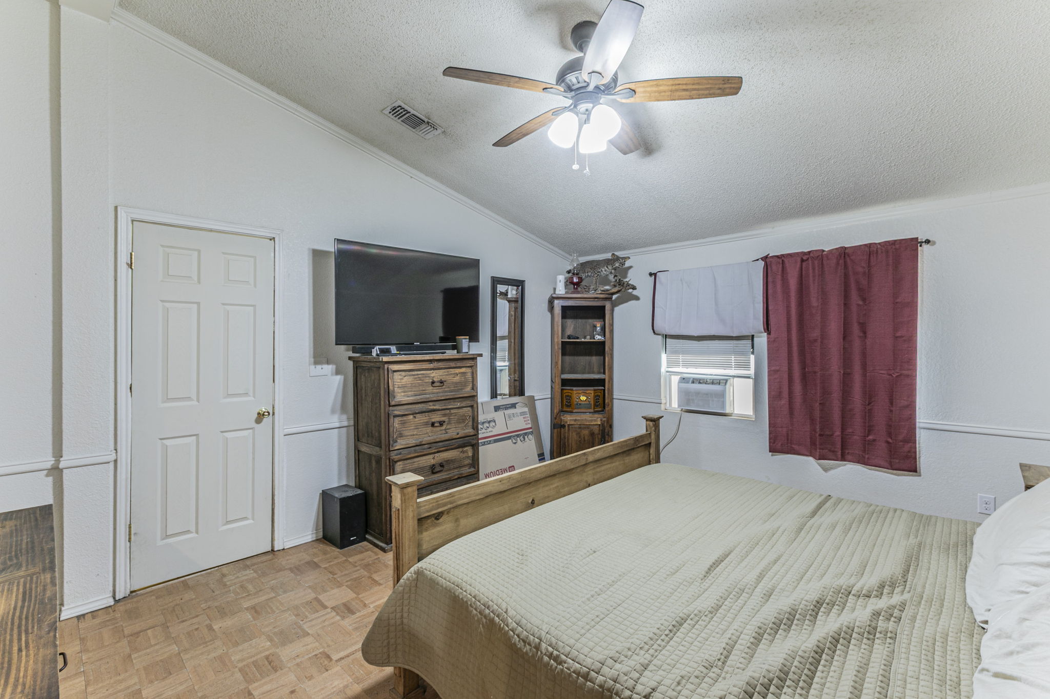 1767 Dowdy Road Seguin, TX 78155 - Photo 14 of 25 a view of a livingroom with furniture