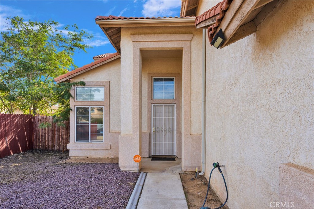 13194 Cardinal Road Victorville, CA 92392 - Photo 5 of 64