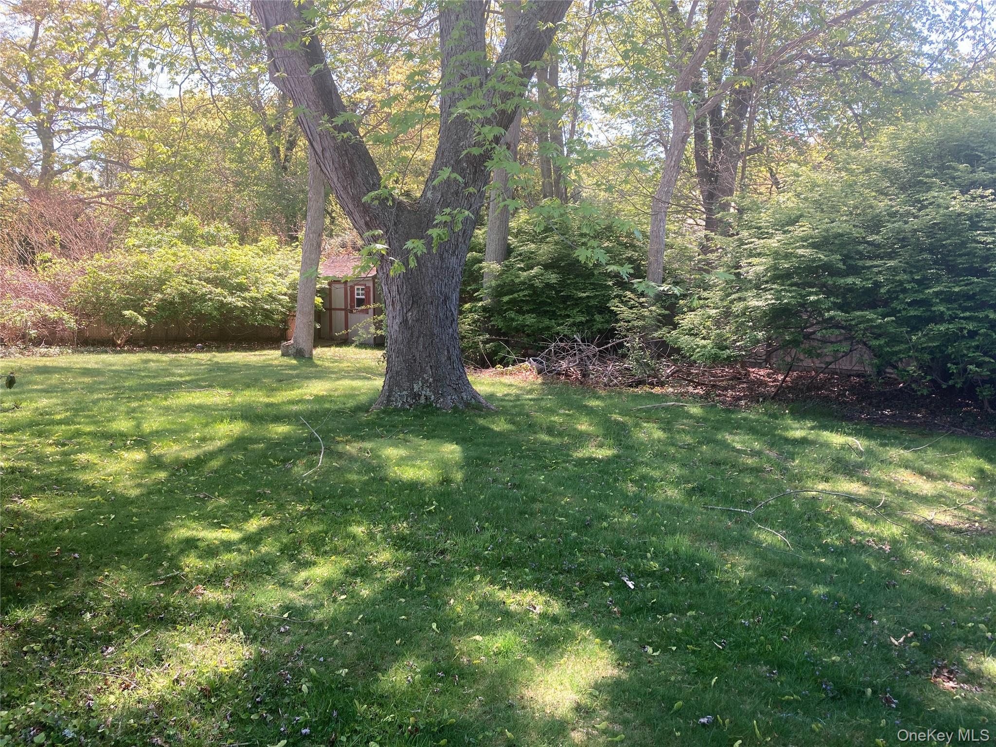 6 Wicks Road East Northport, NY 11731 - Photo 9 of 10 yard
