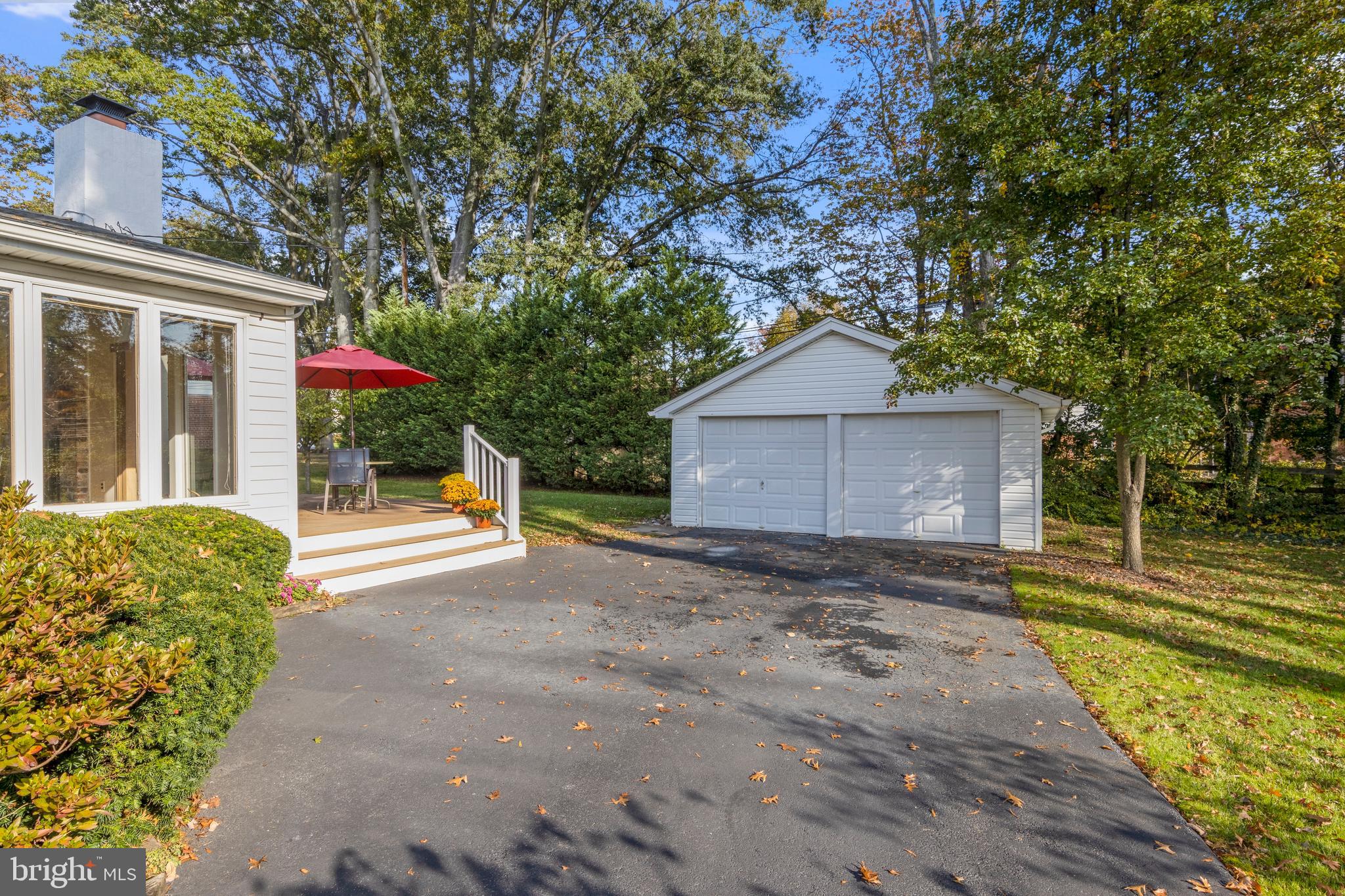 402 Briarwood Road Wallingford, PA 19086 - Photo 22 of 25 Large detached garage