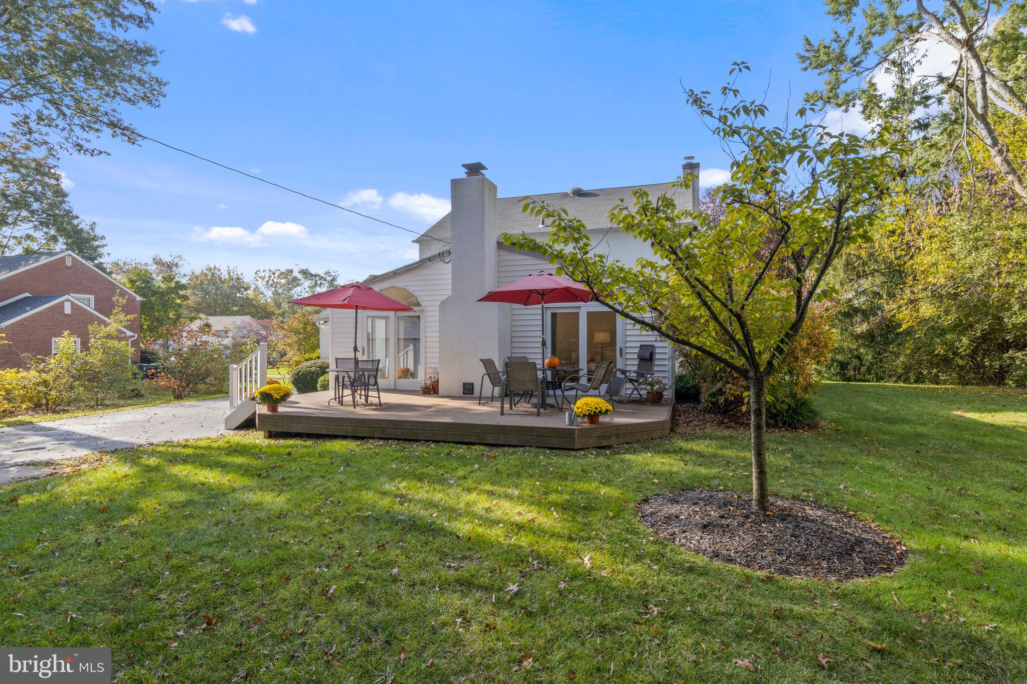 402 Briarwood Road Wallingford, PA 19086 - Photo 23 of 25 Wonderful flat yard