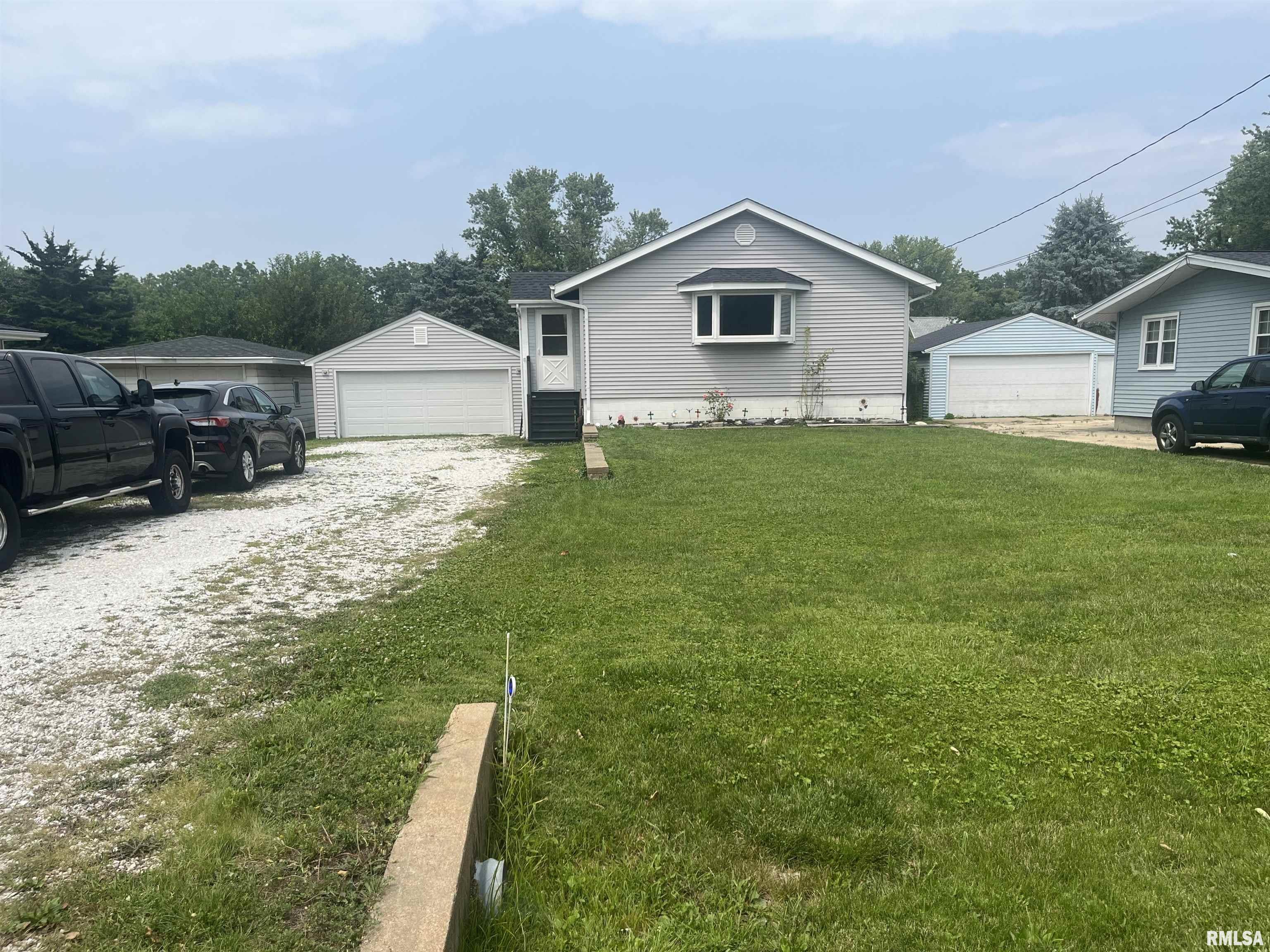 5401 West Cisna Road Bartonville, IL 61607 - Photo 2 of 28 Gallery Image 2