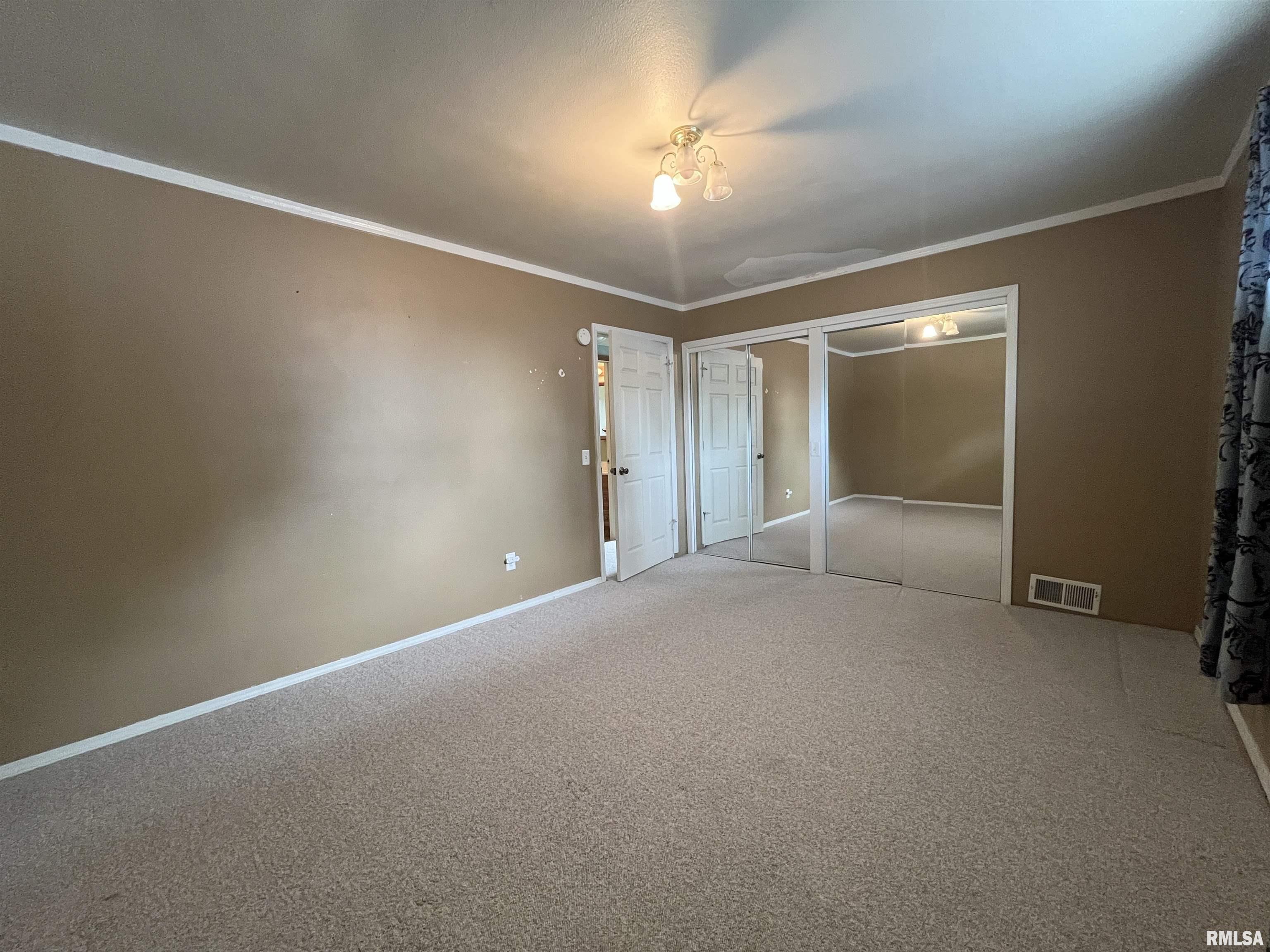 5401 West Cisna Road Bartonville, IL 61607 - Photo 8 of 28 Gallery Image 8