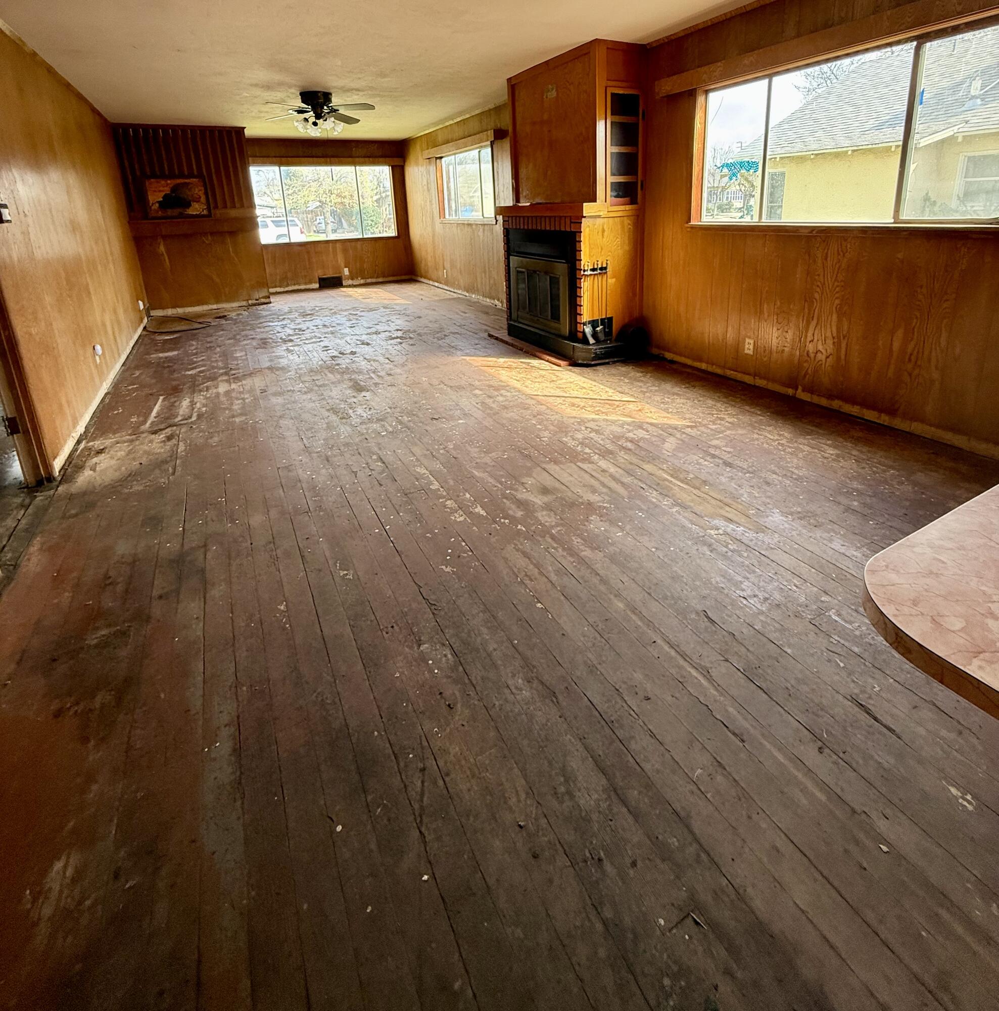 200 South D Street Exeter, CA 93221 - Photo 34 of 36
