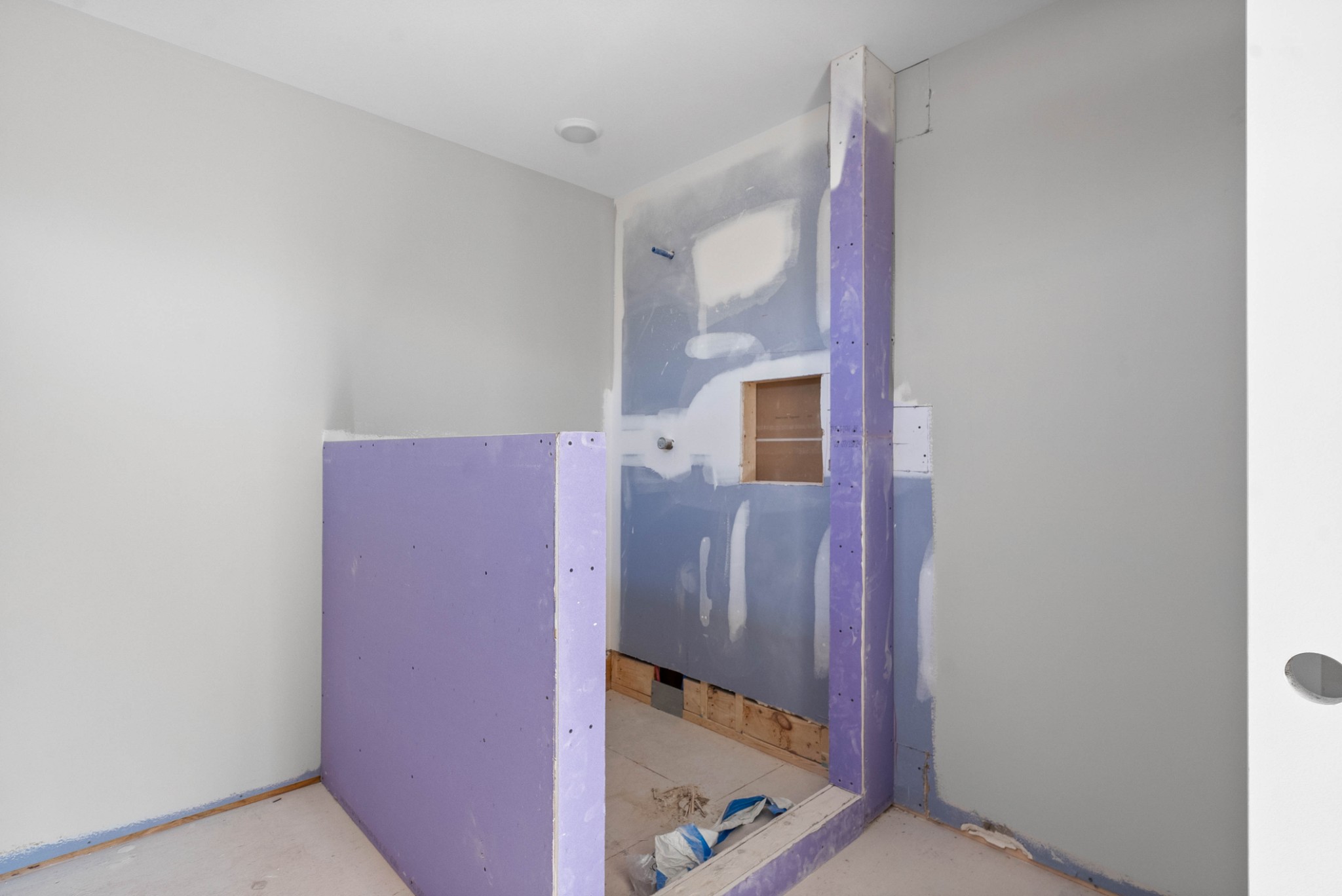 18 Black Rock Road Clarksville, TN 37040 - Photo 20 of 29 a view of a hallway