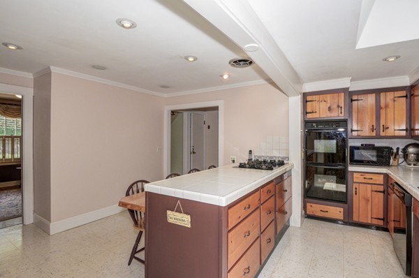 802 Edgell Road Framingham, MA 01701 - Photo 16 of 27 Gallery Image 16