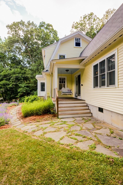 802 Edgell Road Framingham, MA 01701 - Photo 3 of 27 Gallery Image 3