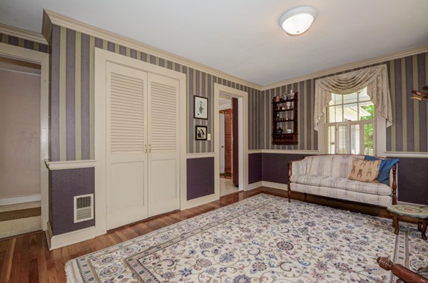 802 Edgell Road Framingham, MA 01701 - Photo 6 of 27 Gallery Image 6