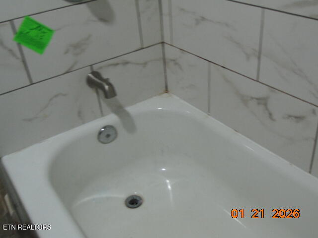 129 Moore Lane Powell, TN 37849 - Photo 10 of 12 Bath view 1