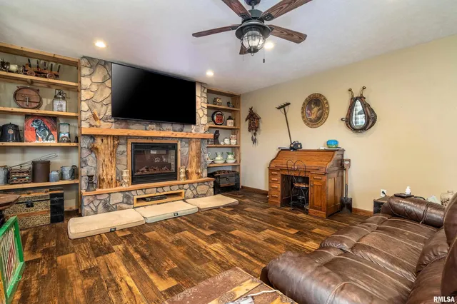 $440,000 | 3860 Boyd Road, Jonesboro, IL 62952