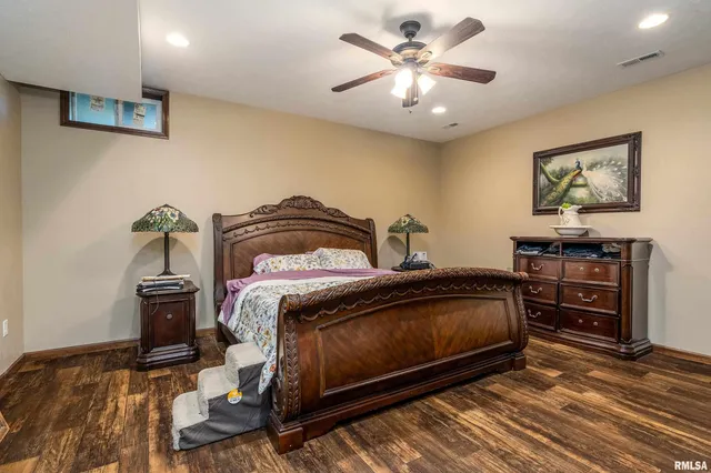 $440,000 | 3860 Boyd Road, Jonesboro, IL 62952