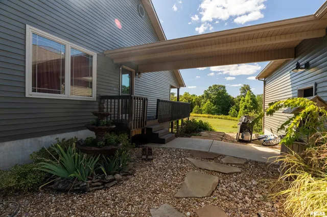 $440,000 | 3860 Boyd Road, Jonesboro, IL 62952