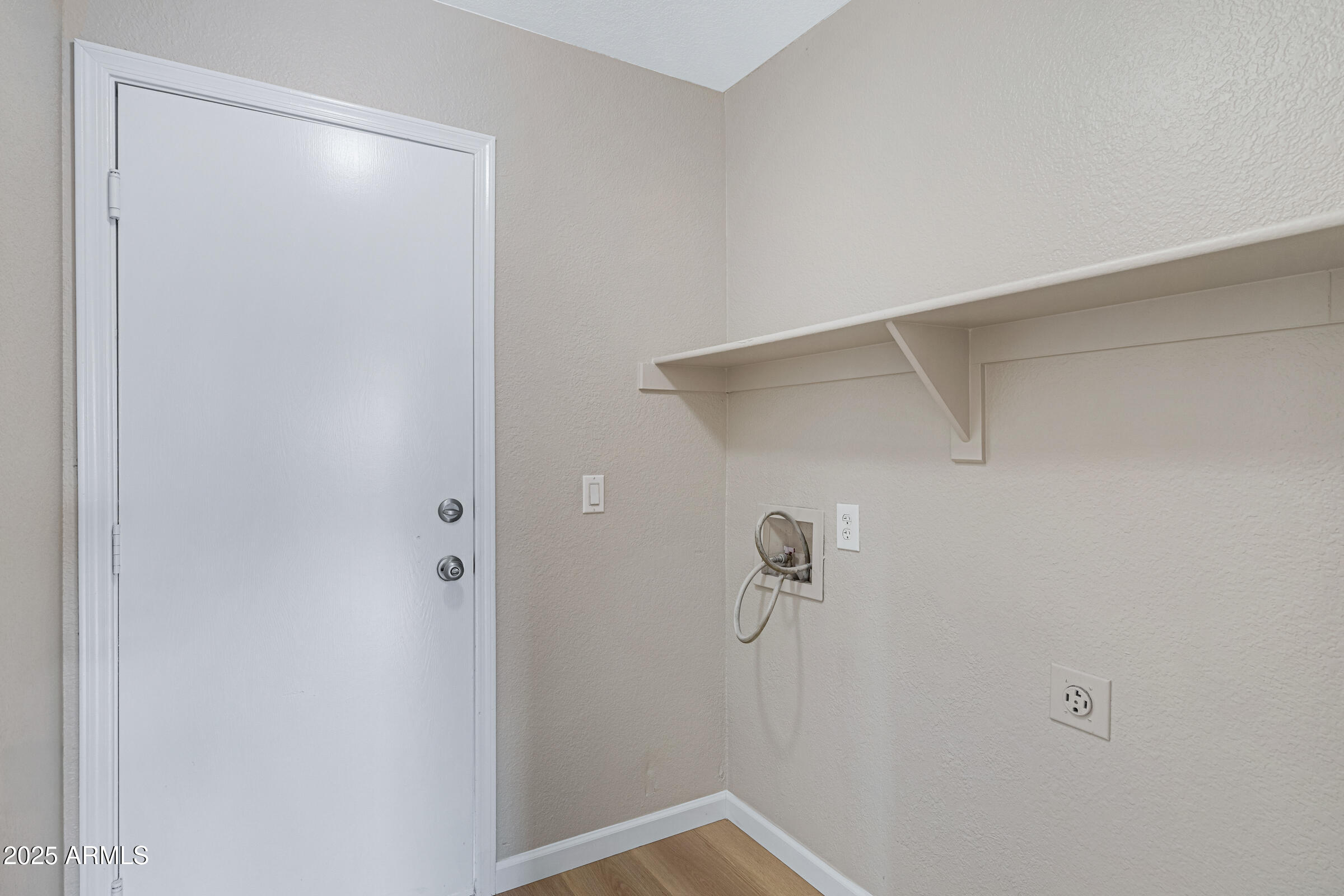 2123 West Roeser Road Phoenix, AZ 85041 - Photo 22 of 27 2123 W Roeser Rd-23