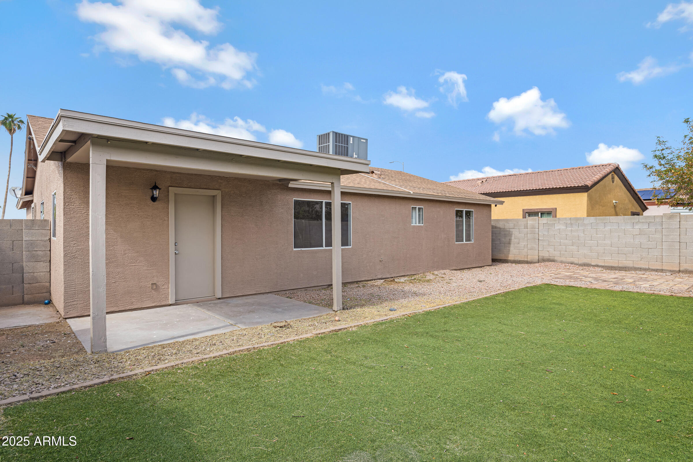 2123 West Roeser Road Phoenix, AZ 85041 - Photo 24 of 27 2123 W Roeser Rd-25
