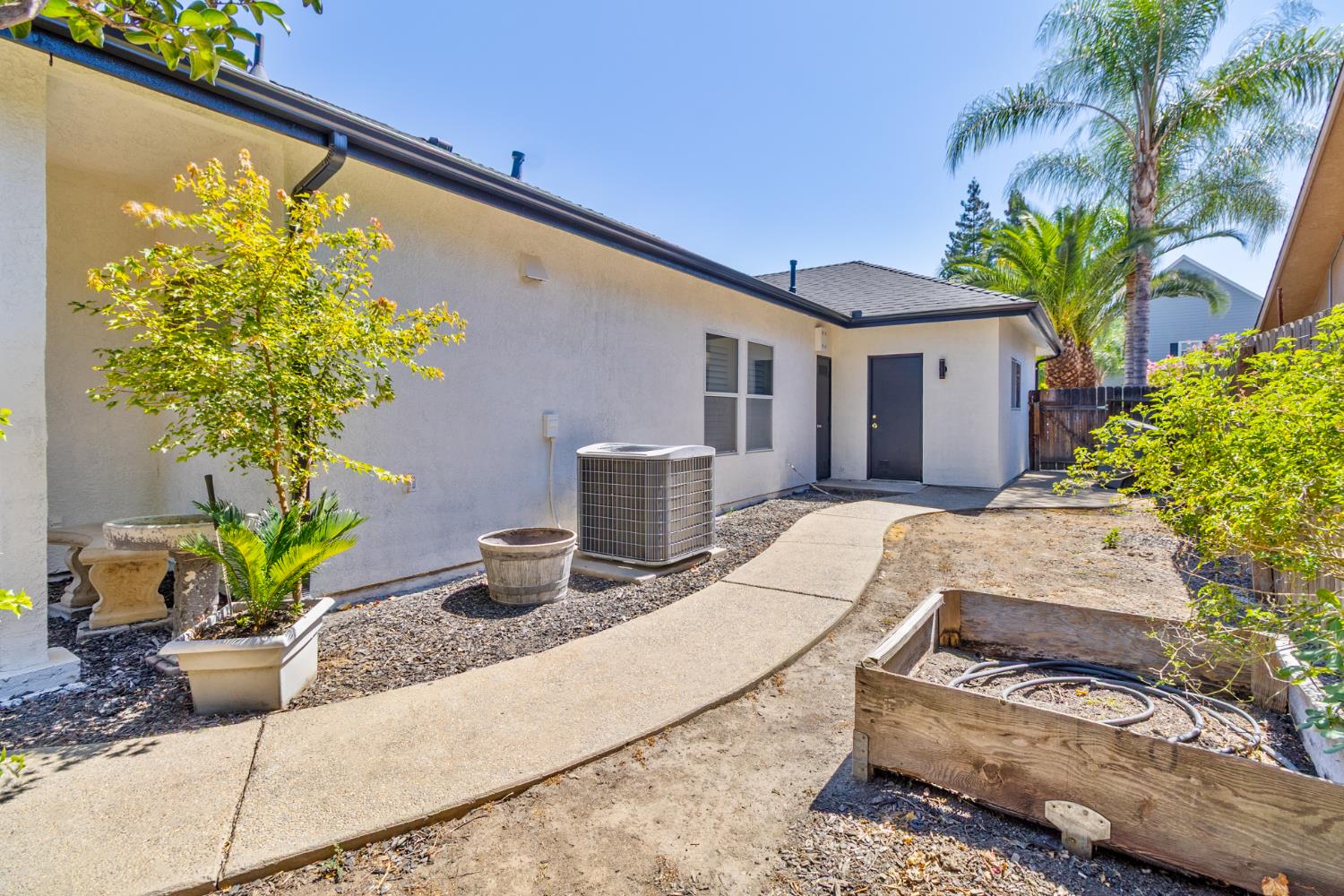 467 South Maple Drive Reedley, CA 93654 - Photo 49 of 65