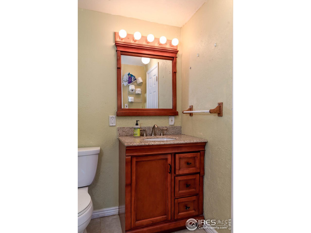 6778 Olde Stage Road Boulder, CO 80302 - Photo 23 of 40 main level half bath