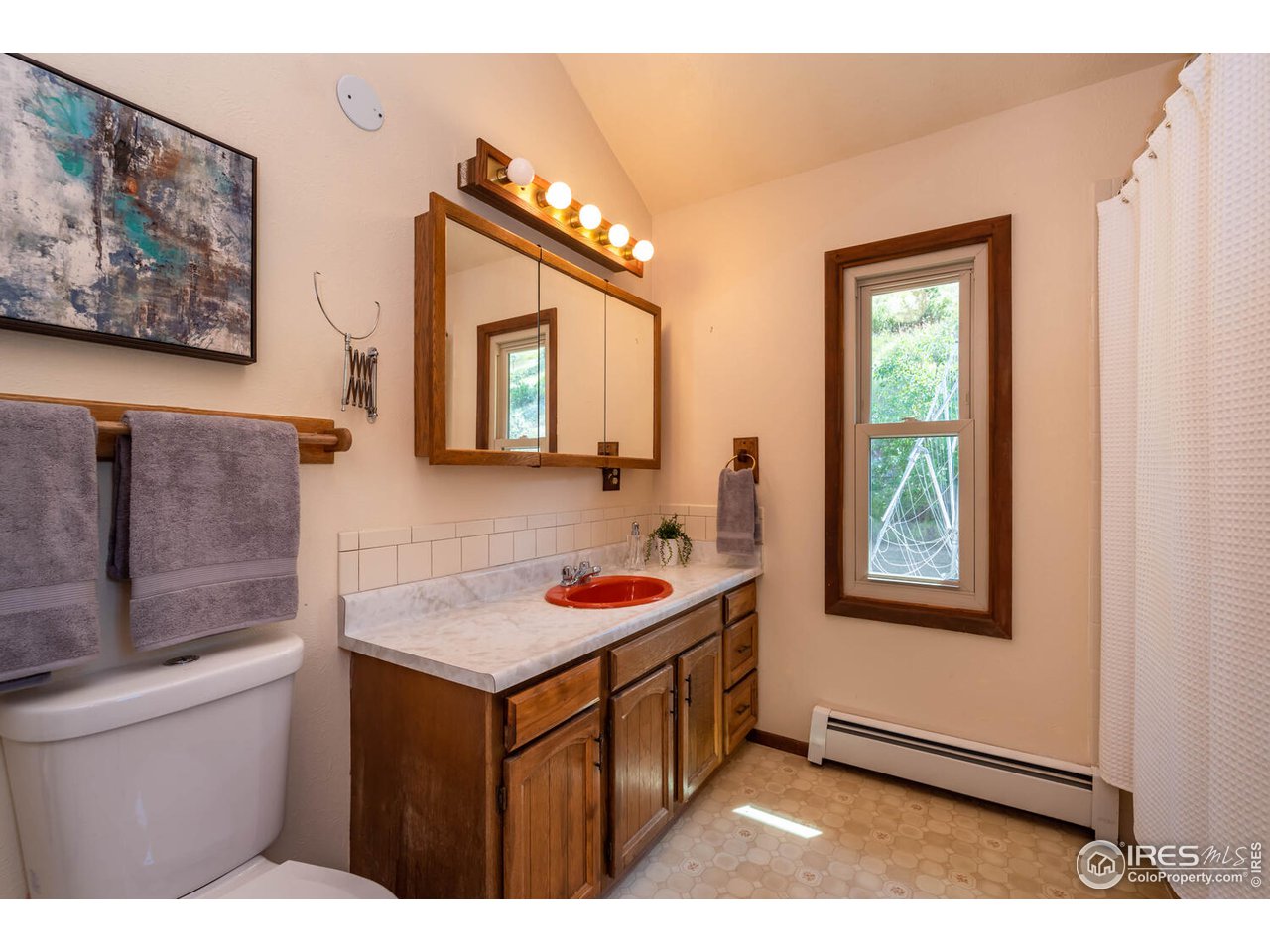 6778 Olde Stage Road Boulder, CO 80302 - Photo 27 of 40 Upper full bath