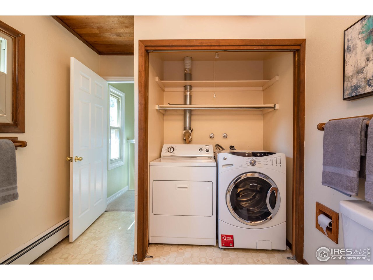6778 Olde Stage Road Boulder, CO 80302 - Photo 28 of 40 Washer/Dryer included