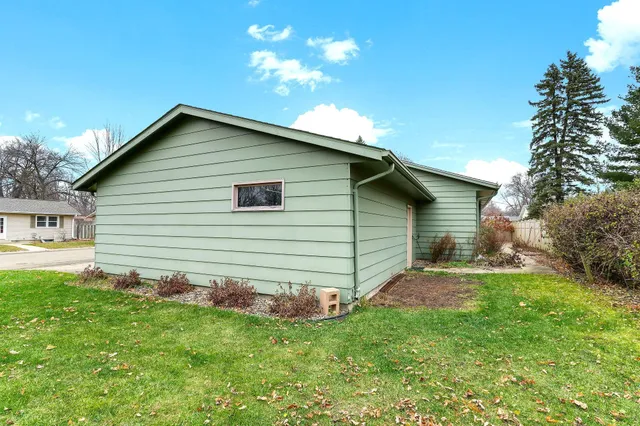 $250,000 | 209 13th Street Northeast, Owatonna, MN 55060