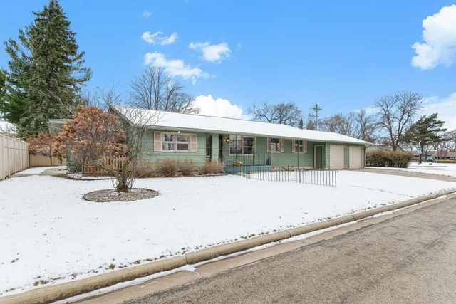 $250,000 | 209 13th Street Northeast, Owatonna, MN 55060