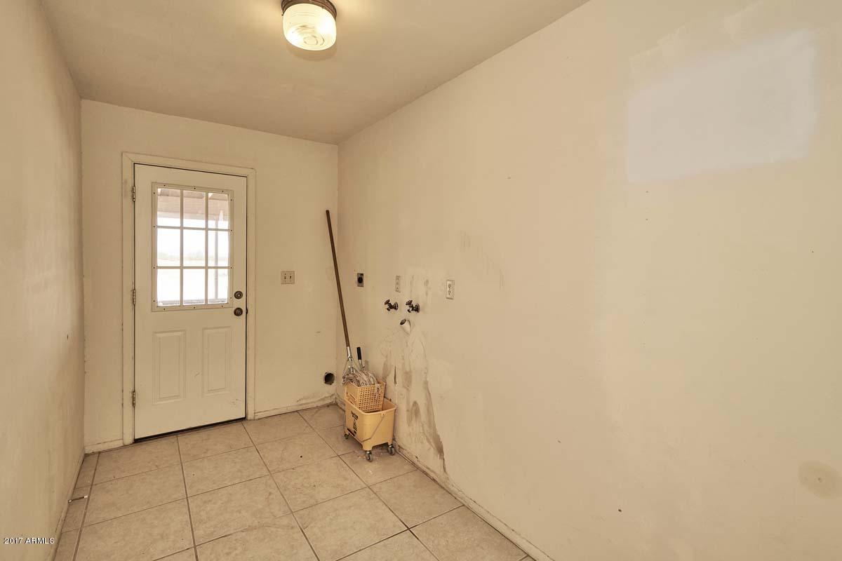 30501 West Yuma Road Buckeye, AZ 85326 - Photo 13 of 32 Laundry Room