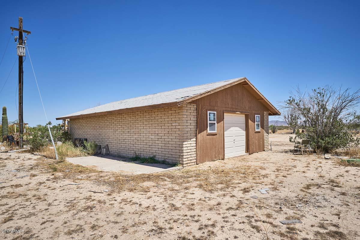 30501 West Yuma Road Buckeye, AZ 85326 - Photo 14 of 32 Garage and Workshop