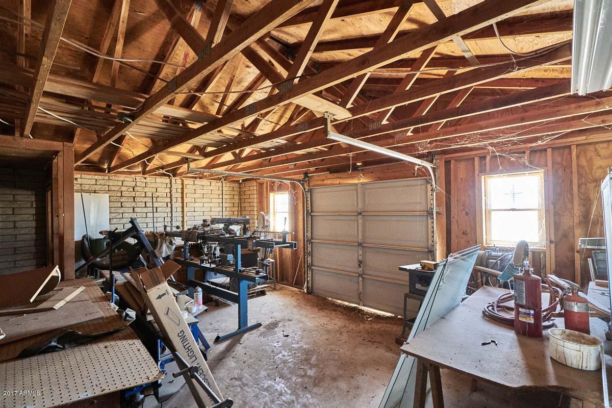 30501 West Yuma Road Buckeye, AZ 85326 - Photo 17 of 32 Garage Workshop-Single Car