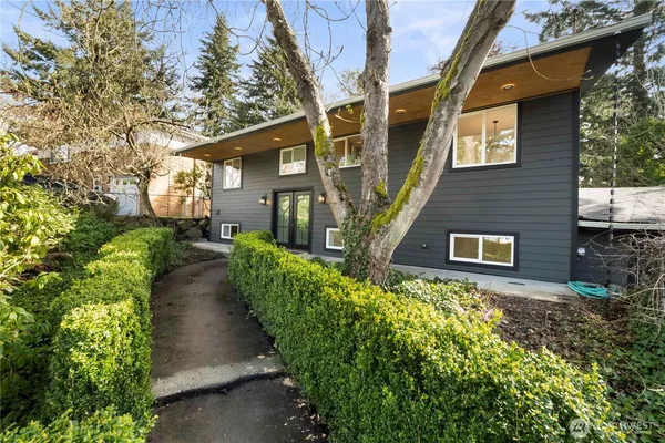 $949,950 | 13022 15th Avenue Southwest, Burien, WA 98146