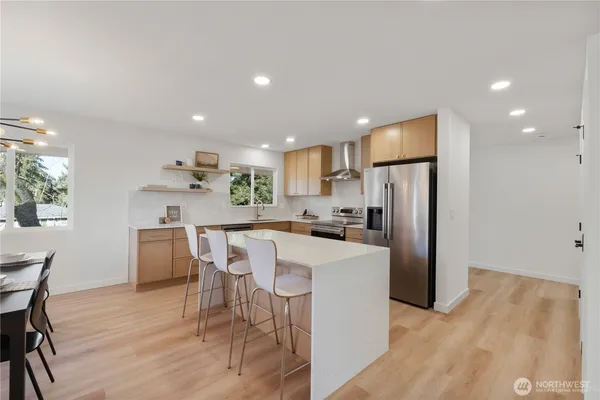 $949,950 | 13022 15th Avenue Southwest, Burien, WA 98146