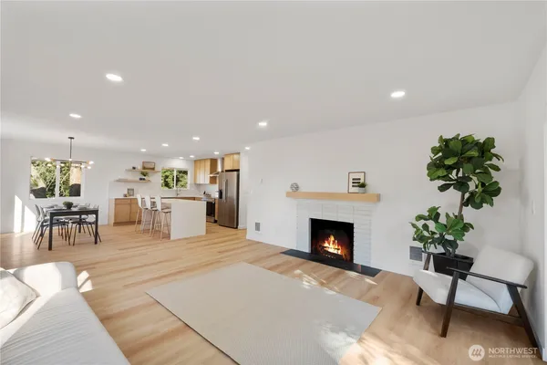 $949,950 | 13022 15th Avenue Southwest, Burien, WA 98146