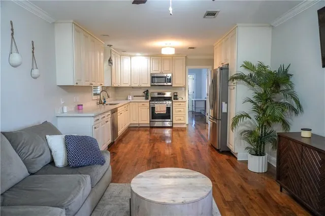 $1,900 | 615 Brown Avenue, Harvey, LA 70058