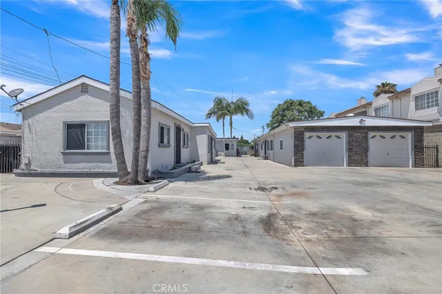 $1,699,000 | 11609 208th Street, Lakewood, CA 90715