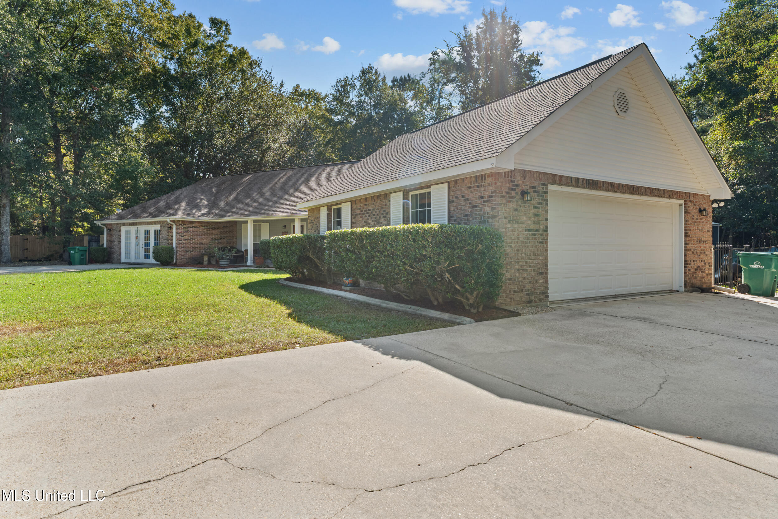 6822 Awini Street Diamondhead, MS 39525 - Photo 5 of 50 4_a7402356