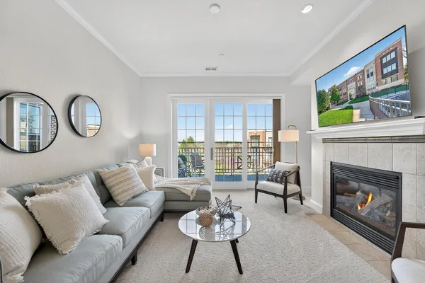 $454,000 | 19125 Thomson Drive, Unit 302, Brookfield, WI 53045